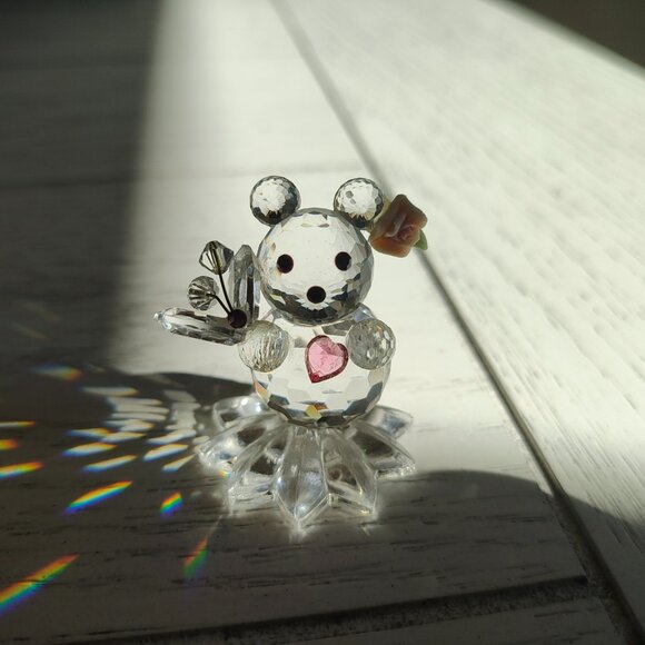 Miniature Crystal Bear Figurine With Heart, Flower, and Butterfly - Beautiful - Picture 7 of 10